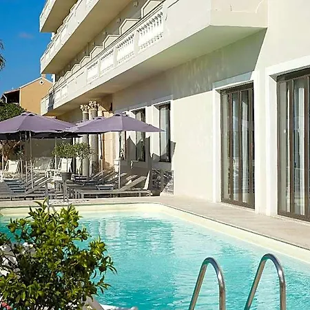 Mon Repos Palace 4*