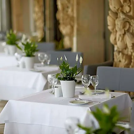 Mon Repos Palace 4*